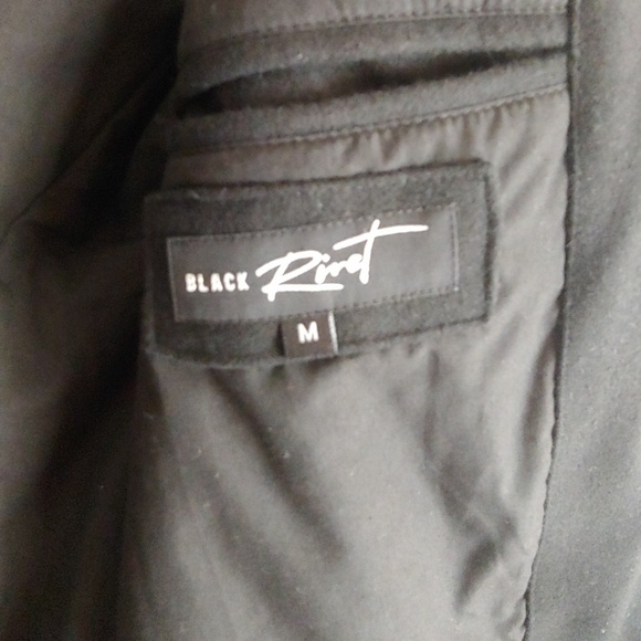 Black Rivet coat. - Picture 4 of 4